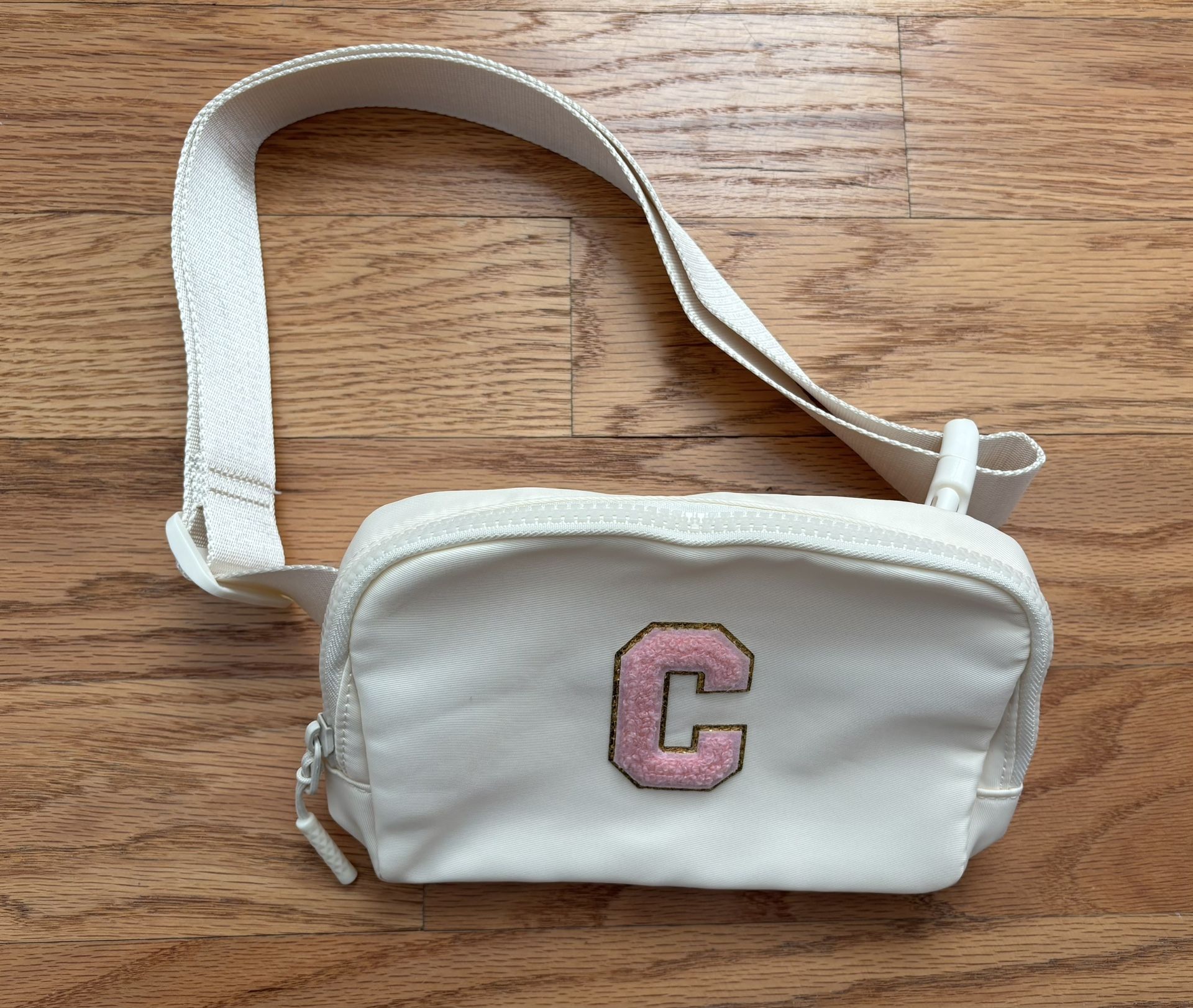 Amazon Kid’s Fanny Pack in White with Pink C Letter Patch - New