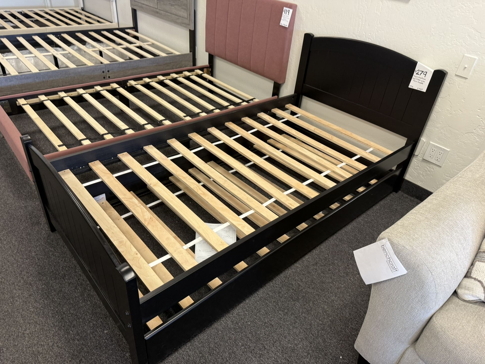 Twin Bed With Trundle 