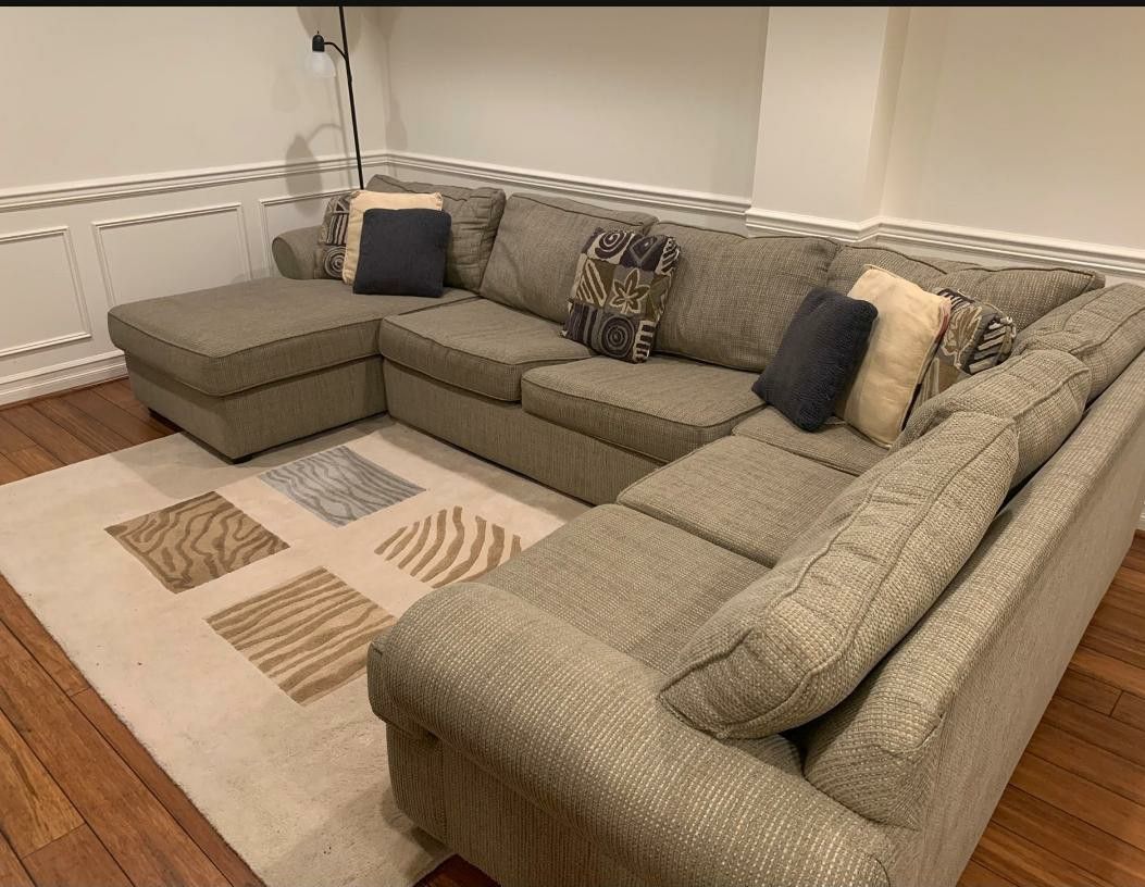 Couch Set Still Available