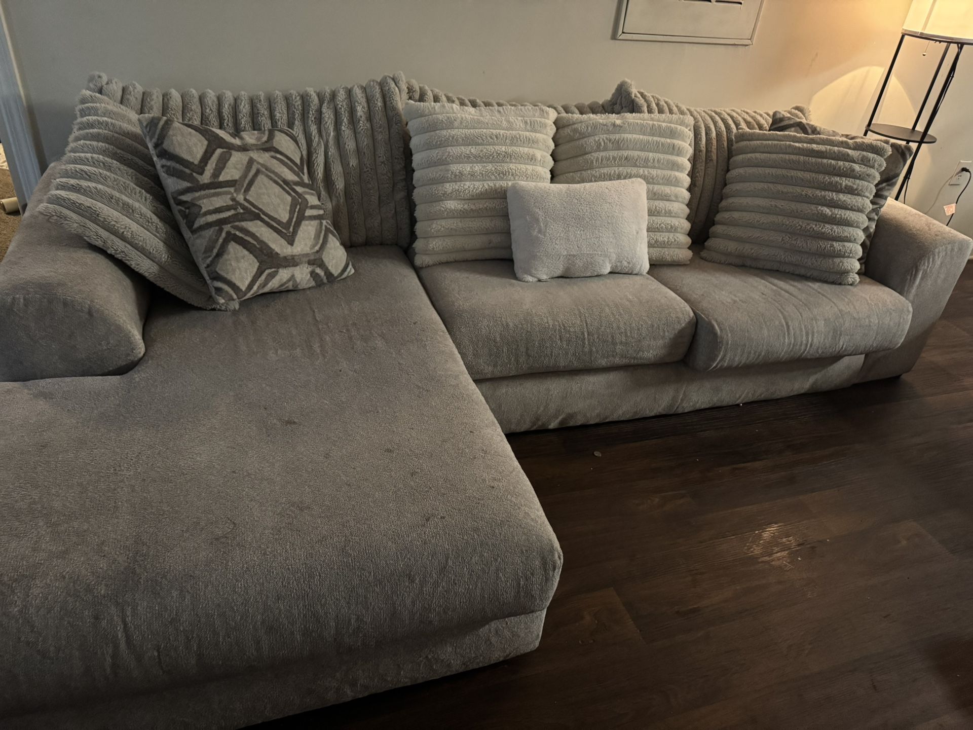 Sofá And Swivel Chair $1300