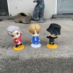 McDonald’s BTS Happy Meal Figurines – 2021 Promo – Set of 3 – K-Pop Collectibles  ⸻  📄 Description:  Set of three McDonald’s BTS Happy Meal promotion