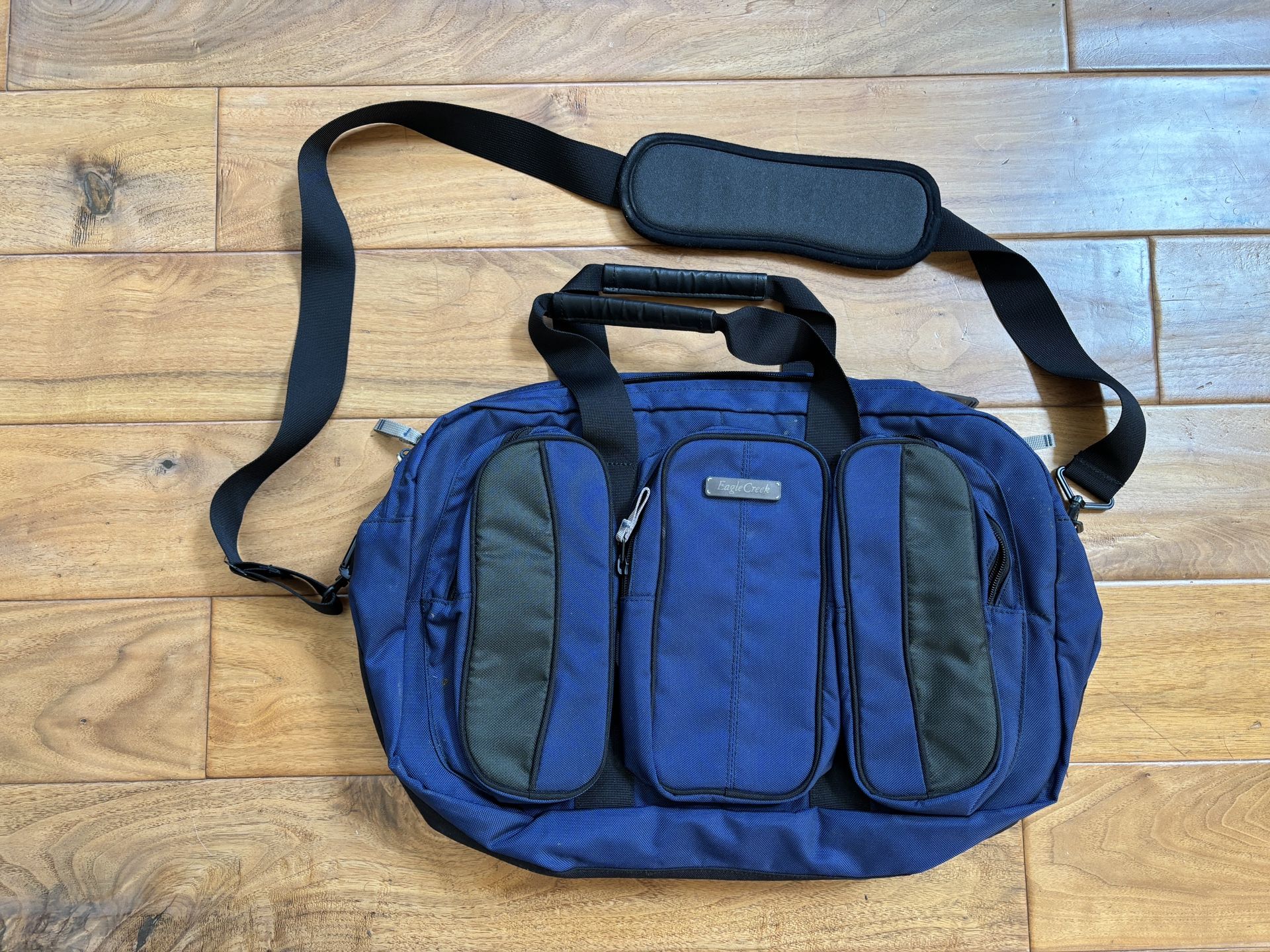 Eaglecreek Soft-sided Briefcase Bag Great Used Condition