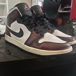 Air Jordan 1 Mid Wear-away Chicago