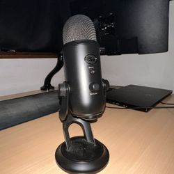 Blue yeti microphone