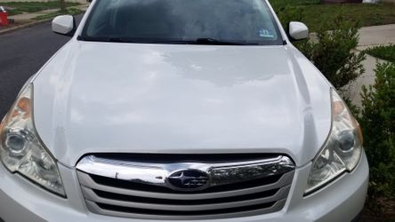 Subaru outback Hood