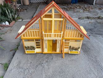 Vintage barbie dream house 1978