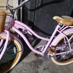 24 Inch Huffy Beach. Cruiser 