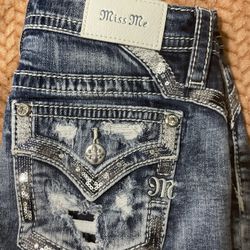 Miss Me Shorts Great Condition Worn Once! Size 28