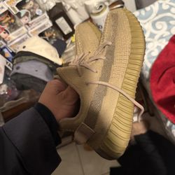 Yezzy 350 Earth Sz6.5