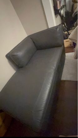 Dark Gray Leather Chaise Lounge W/2 Ottomans