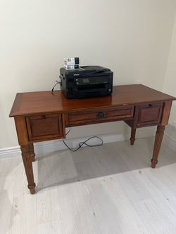 Broyhill Wooden desk