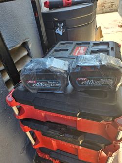 Makita Battery 40v