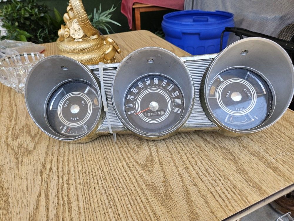 1962 Ford Fairlane guage Cluster
