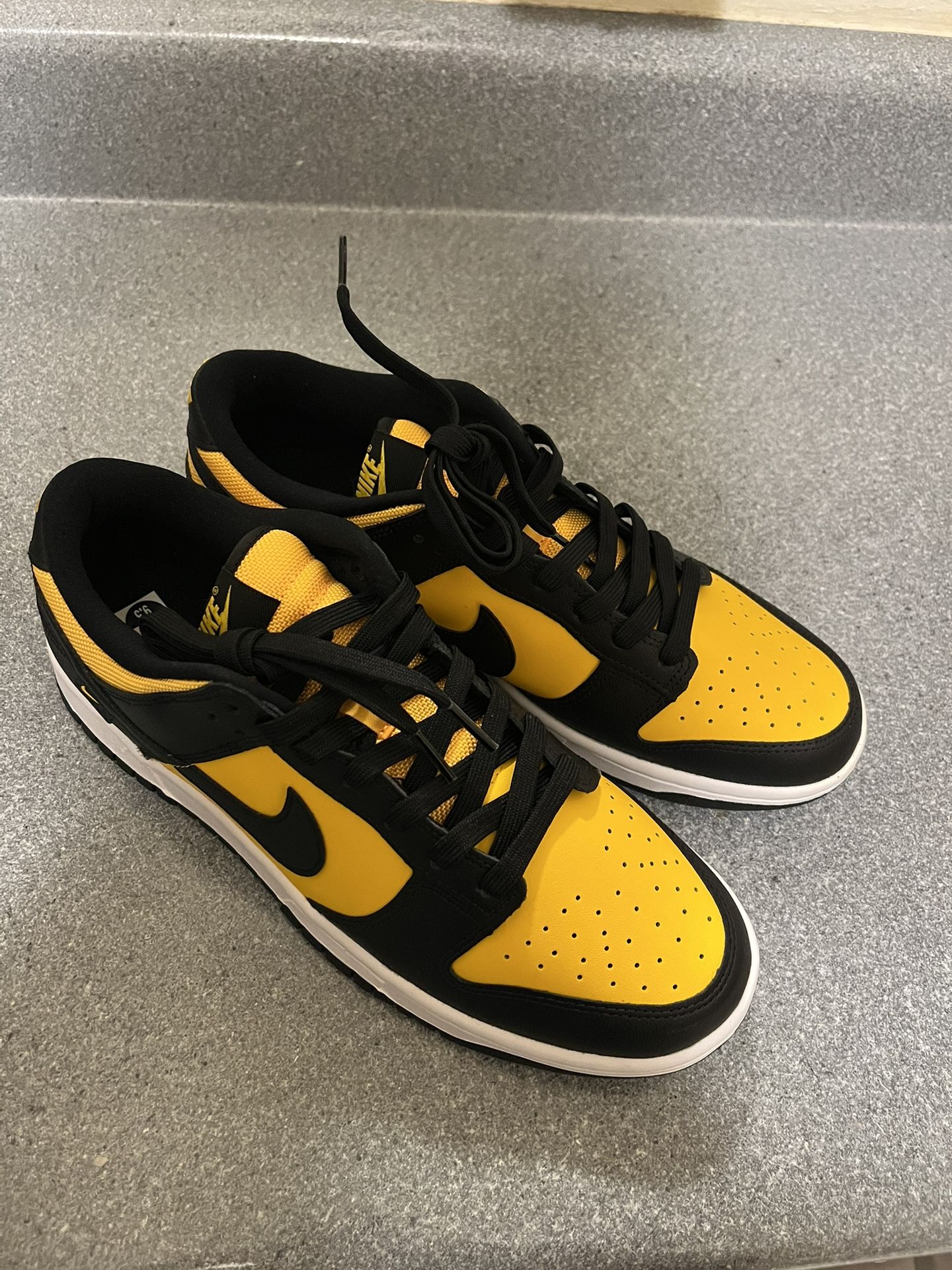 Nike Dunk Reverse Golden Rod