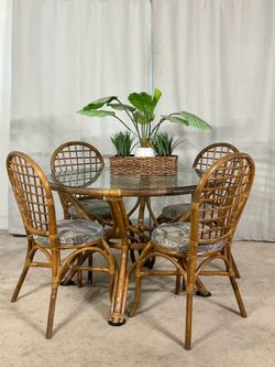 Super Cute Tiki Bamboo Boho Wicker Hawaiian Glass Top Table & 4 Chairs