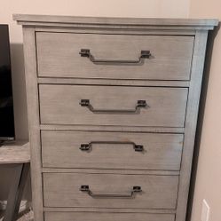 Chest/Dresser