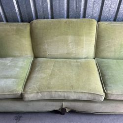 ⭐️Vintage Green Sofa⭐️