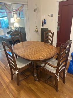 Table and Chairs w/ Cushions