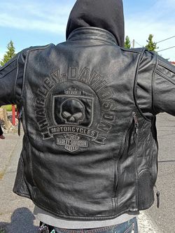 Harley-Davidson  coat model 98097-16VM/VT, manufactured April 2019 by Leather-Rich, Inc., with a US-only
