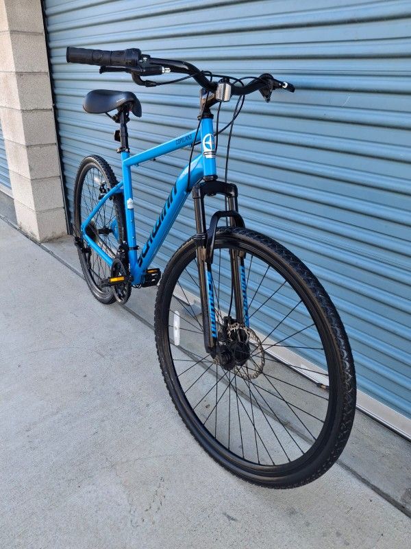 SCHWINN HYBRID BIKE 21 SPEEDS TIRE 700C LIKE NEW