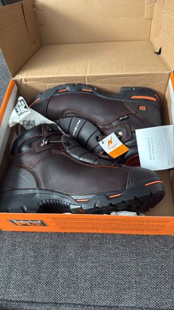 Steel toe work boots