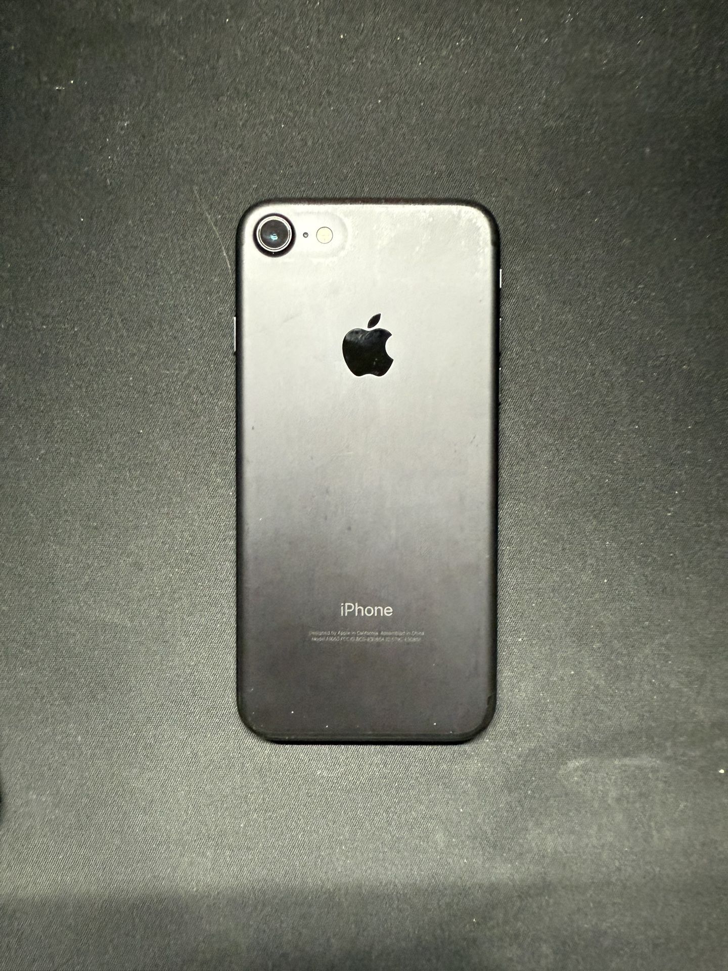 iPhone 7 - 32 GB - Black (Unlocked)