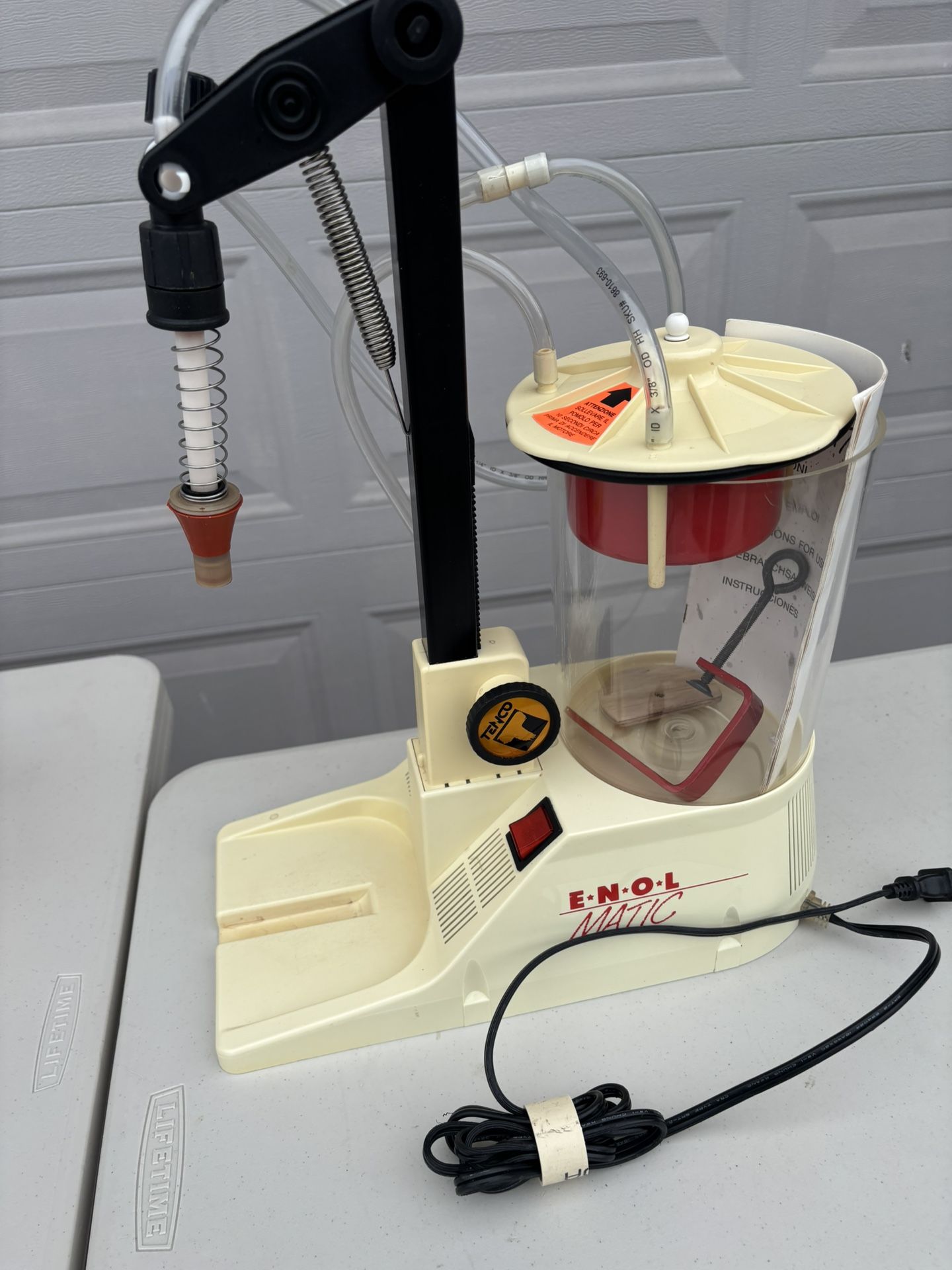 BOTTLE FILLER
