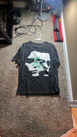 Graphic Tee Size Medium