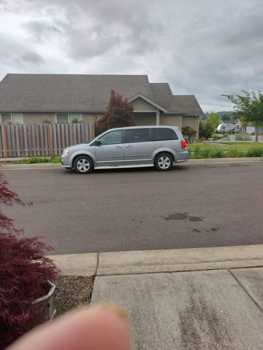 2013 Dodge Grand Caravan