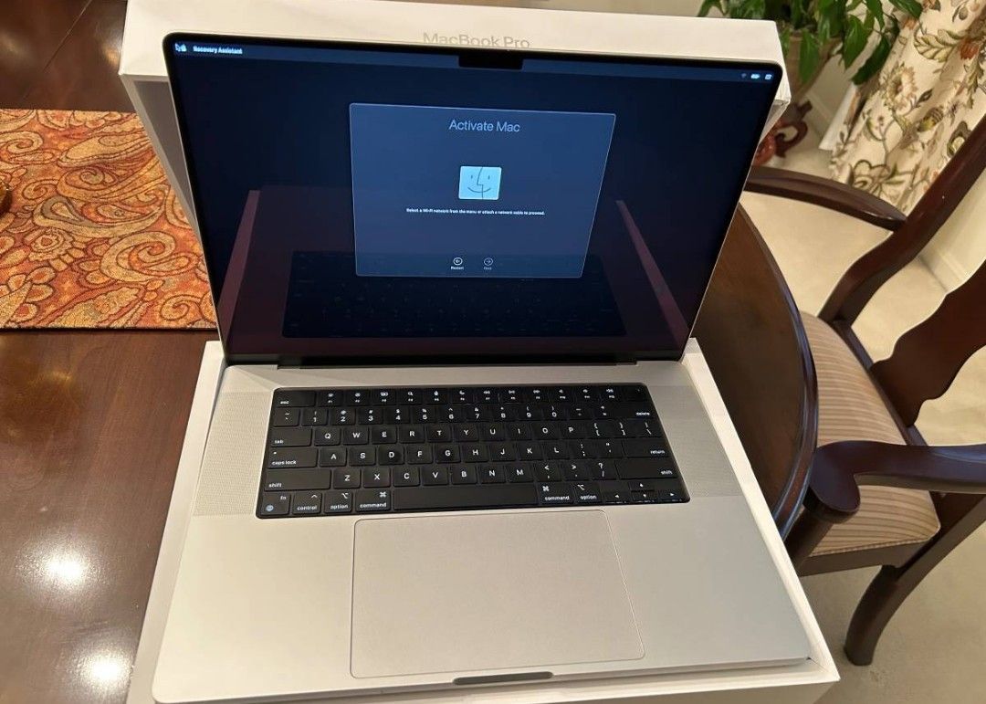 Immaculate MacBook Pro 16