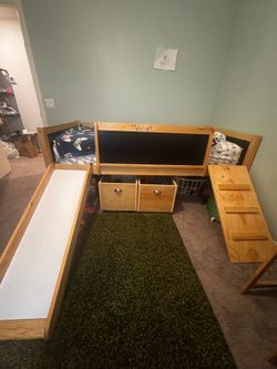 Twin size bed