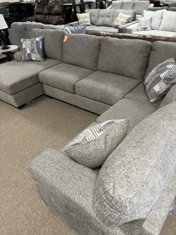 FREE DELIVERY NICE SECTIONAL