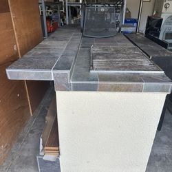 BUILT IN BBQ 9’ X 4.7’