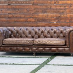 Restoration hardware Kengingston Leather Sofa ( 8 Feet , Delivery Available)