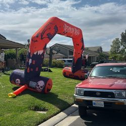 20 foot inflatable Halloween trick-or-treat