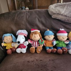 Charlie Brown,Snoopy Christmas Doll  set