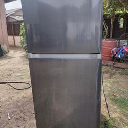 Sumsung Refrigerator 