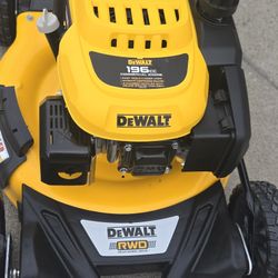 Podadora Dewalt   Gas  Selfpropele
