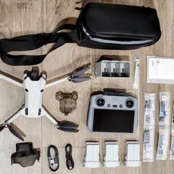 DJI Mini 4 Pro - Fly More Combo 