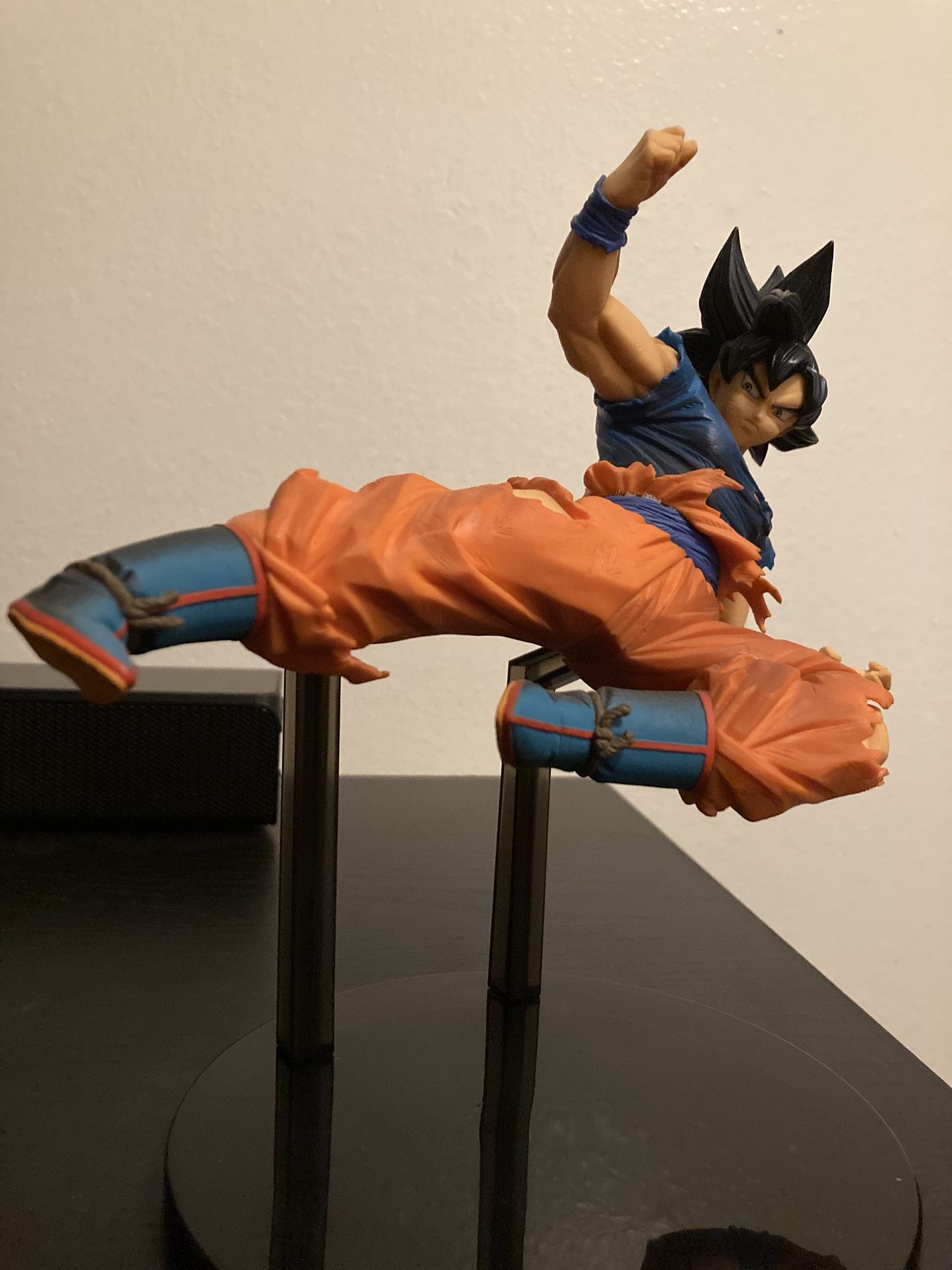 Goku Figure