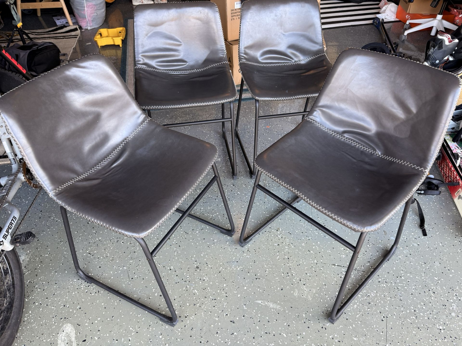 4 Dining Chairs 