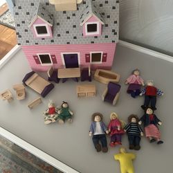 Melissa and Doug Dollhouse Plus Extra Dolls