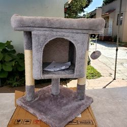 Used Like New ♦️23.5in 23.5in Cat Tree Tower, Cat Condo