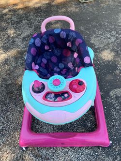 Baby sit in Walker