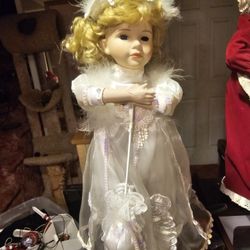 Free Animated Christmas Doll