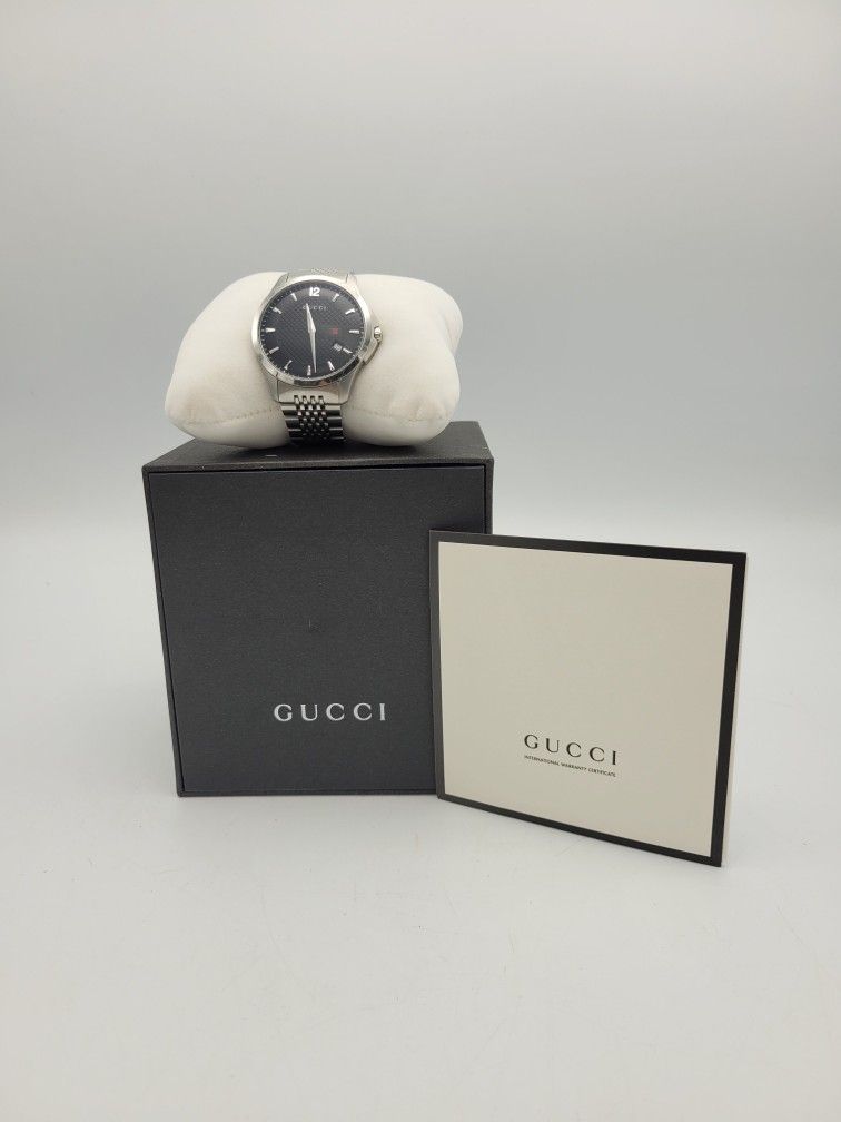 Gucci Men's Black Watch With Box And Papers
