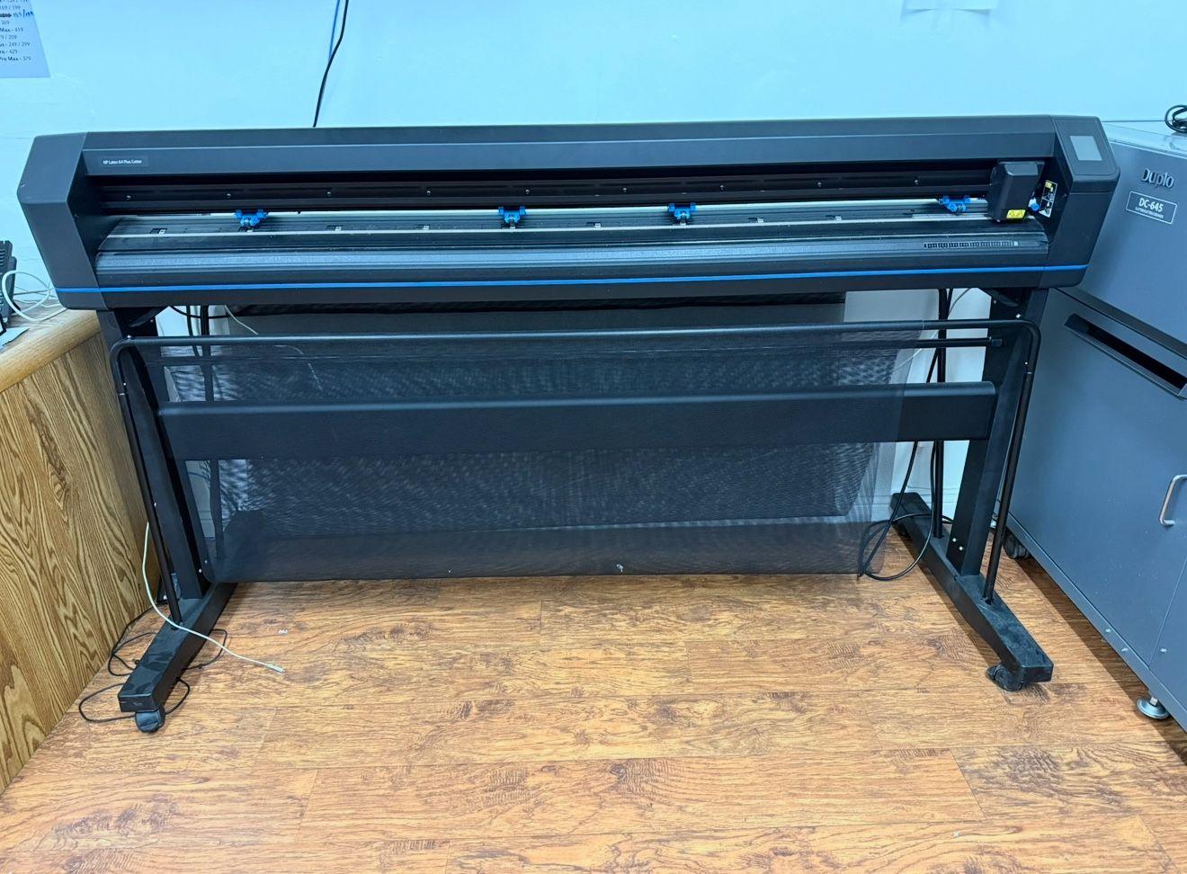 HP Latex 64" Plus Vinyl Cutter