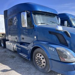 2018 Volvo VNL