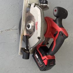 Milwaukee M18 Circular Saw + Battery – Works Perfect