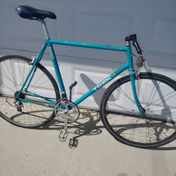 Trek aluminum bicycle Shimano 600 crank $400$
